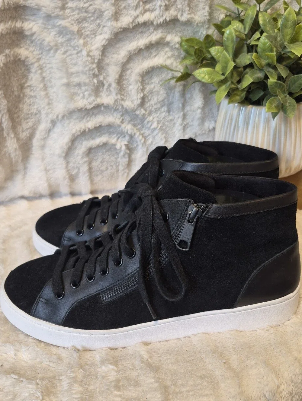 Vionic Splendid Torri Black Leather High Top Sneaker Shoes Women's Size 9.5